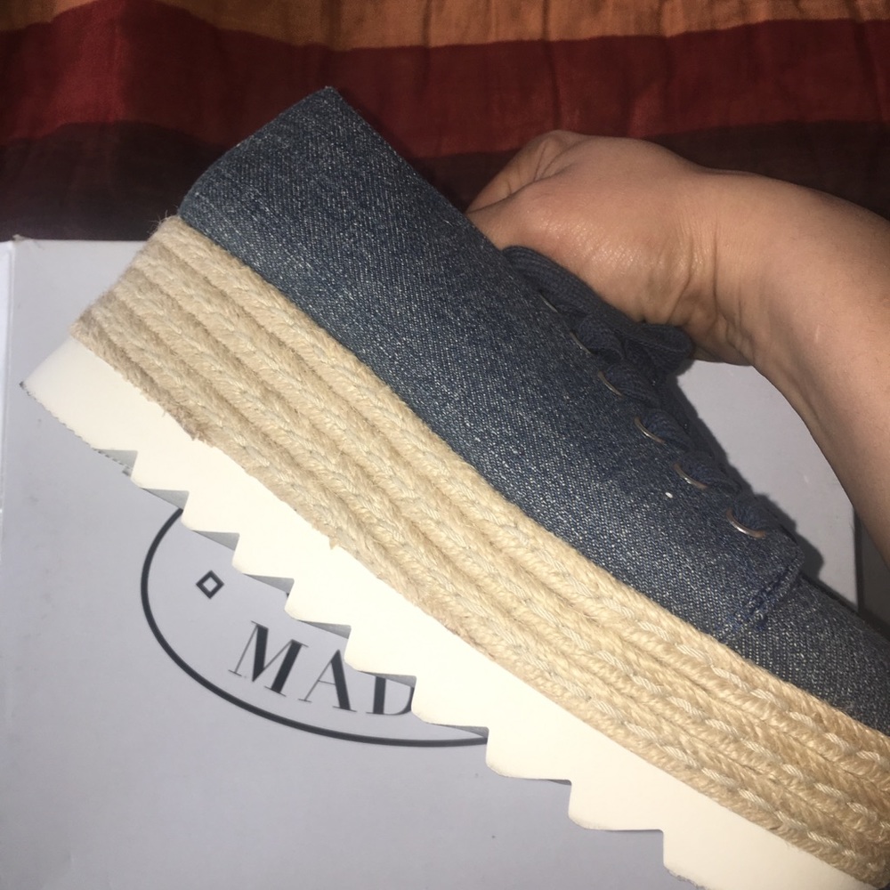 Shoes - Picture 3 of 4